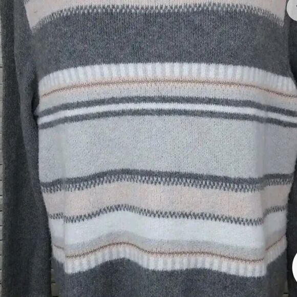 NWT Croft & Barrow M Women's  Pullover Longsleeve Knit Sweater Gray Striped  $44 - Picture 6 of 8